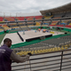 Un torneo de voleyball recientemente celebrado en el estadio de tenis. Foto: AP